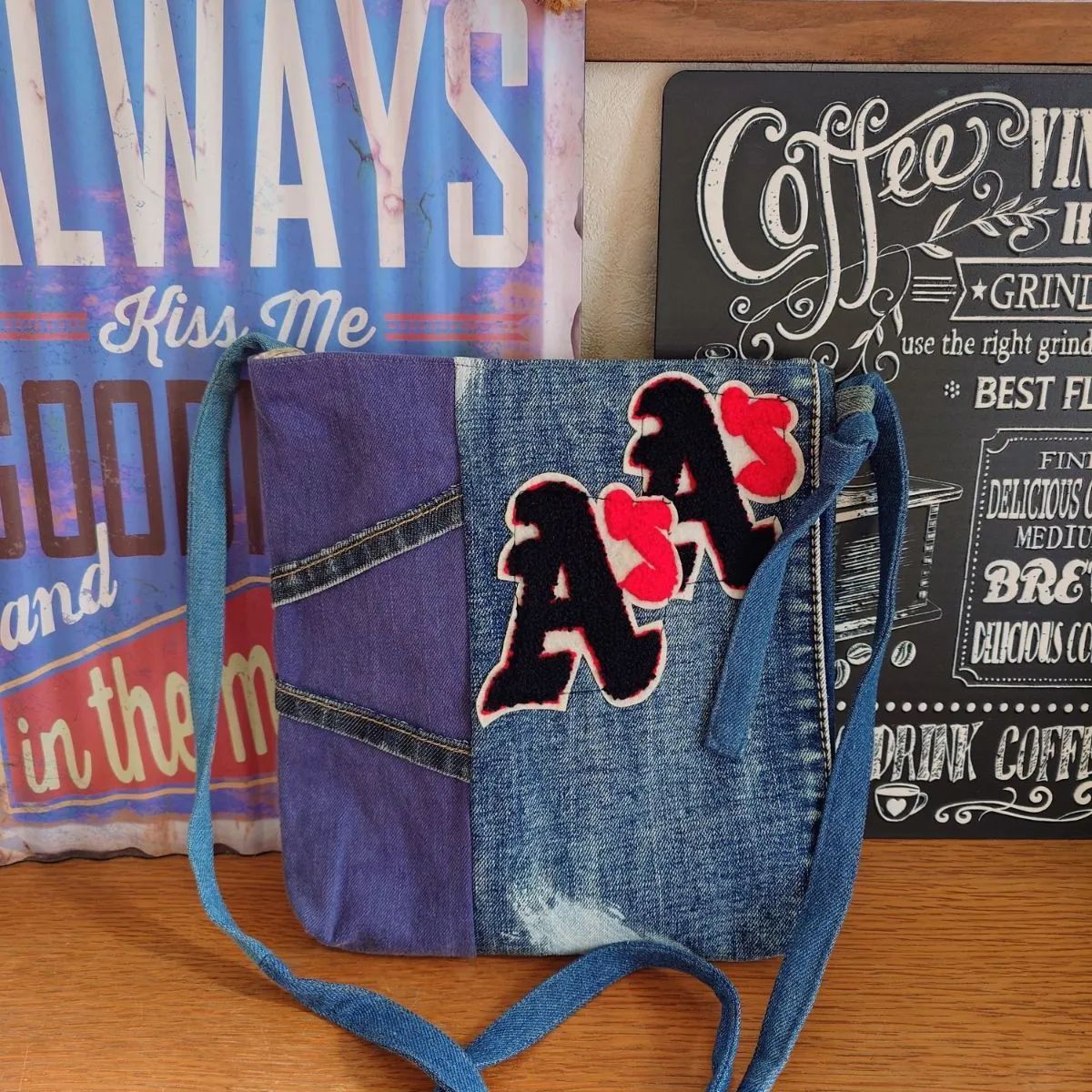 35☆USEDダメージデニムリメイク☆サコッシュ☆ショルダーバッグ