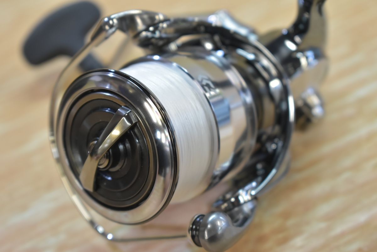 ダイワ 22 イグジスト PC LT 3000-XH DAIWA EXIST スピニングリール