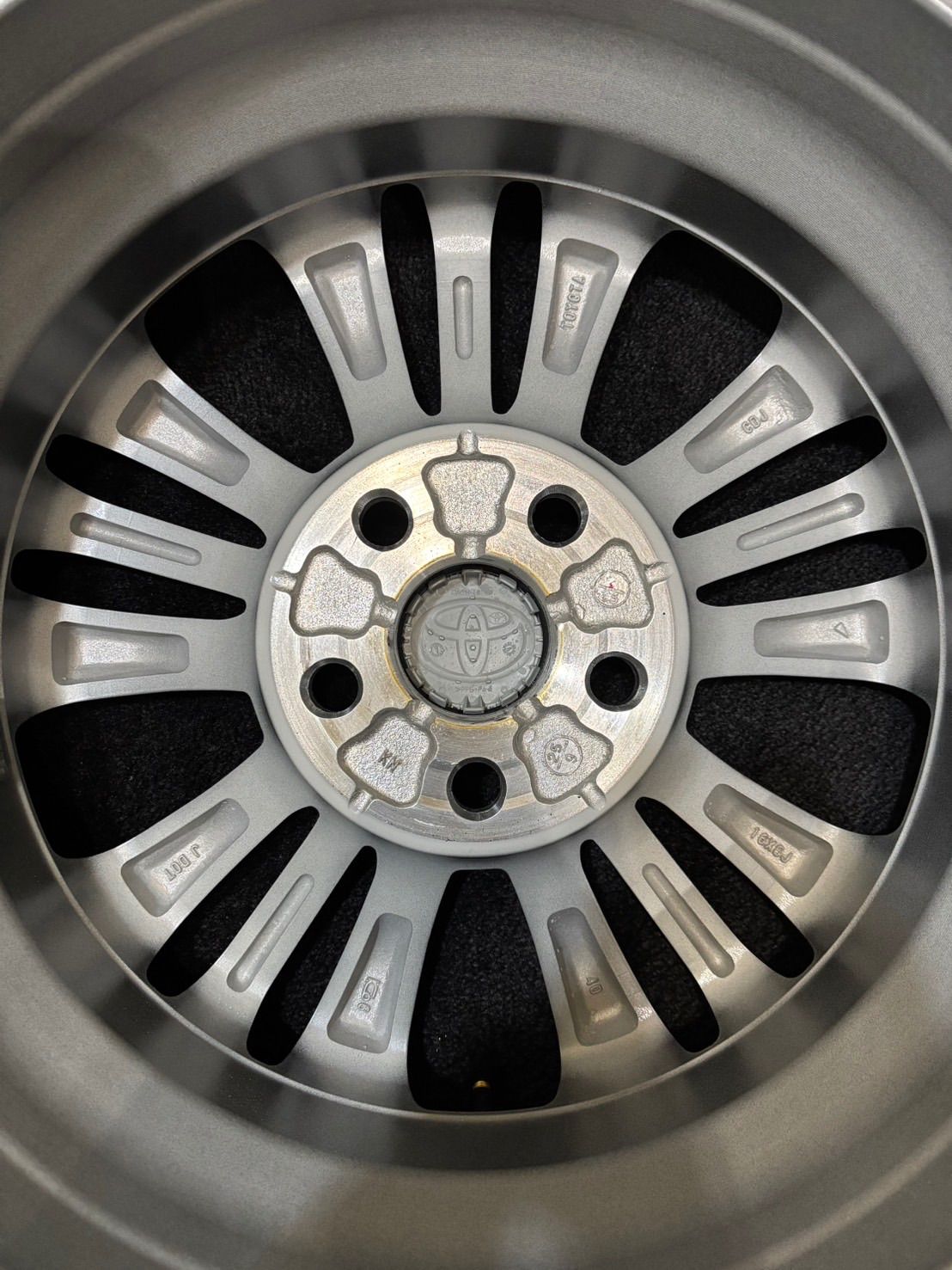 ☆新車外し トヨタ 90 ノア ヴォクシー 純正 16インチ 6J +40 114.3 5H