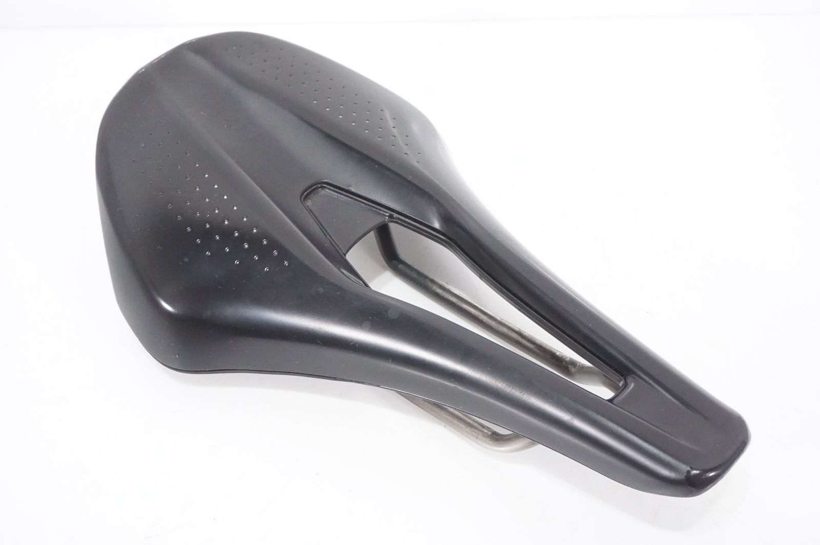 FIZIK 「フィジーク」 ARGO TEMPO R3 KIUM 150mm サドル / バイチャリ