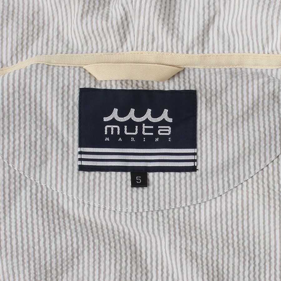 ジップパーカー