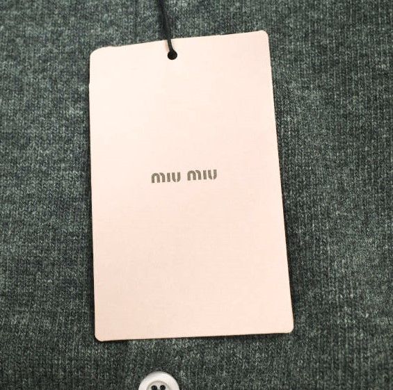 MIU ミュウミュウ