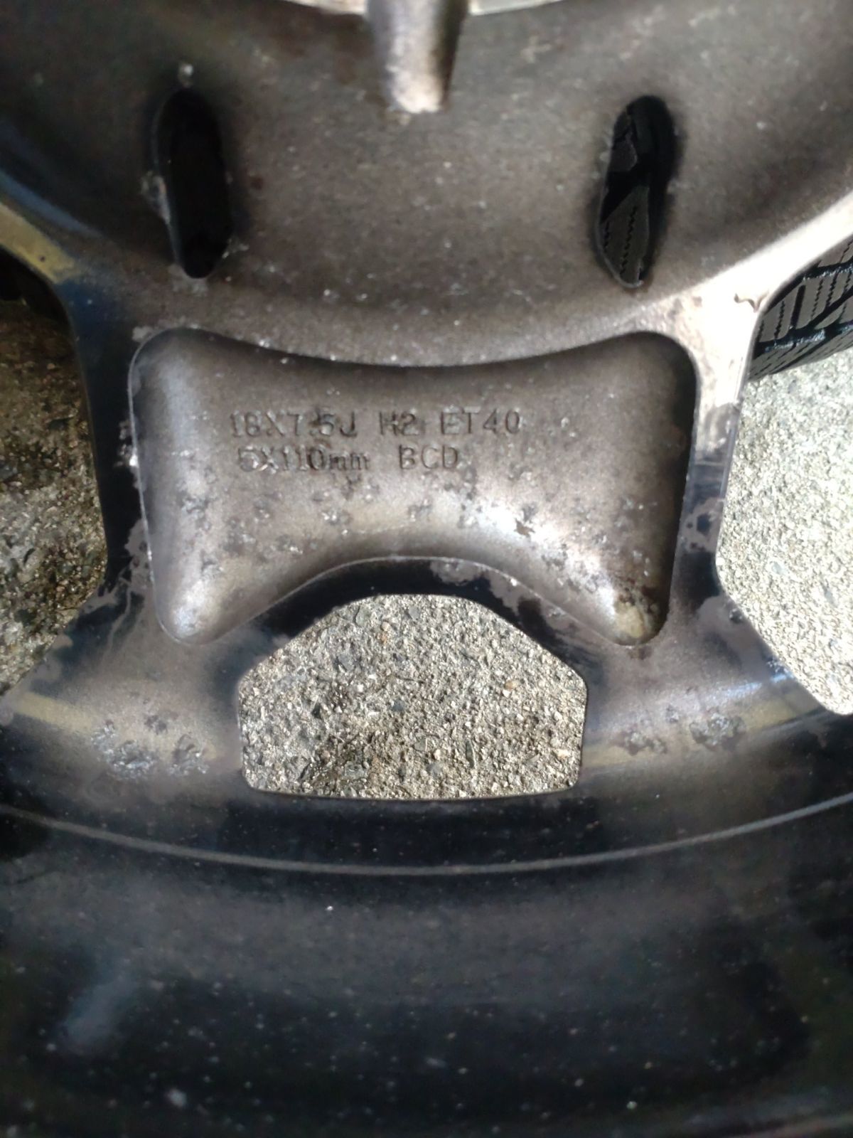  Jeep Commander ジープ コマンダー クロスブラック 18インチ 7 5 J 40 110 H ブリヂストン BLIZAKK DM V 3 235 55 R 18 MOPAR 18インチ タイヤ ホイールセット