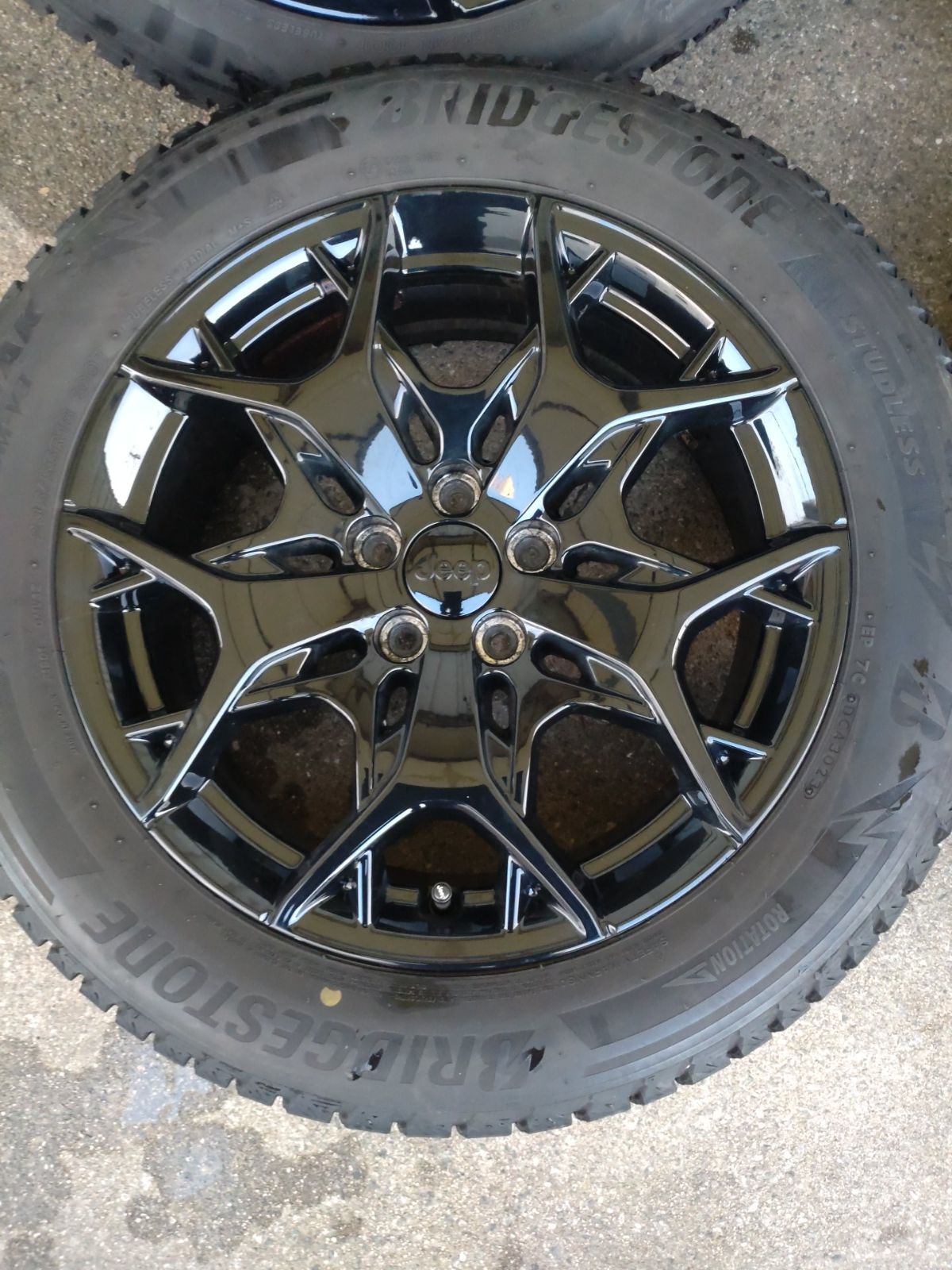 Jeep Commander ジープ コマンダー クロスブラック 18インチ 7 5 J 40 110 H ブリヂストン BLIZAKK DM V 3 235 55 R 18 MOPAR