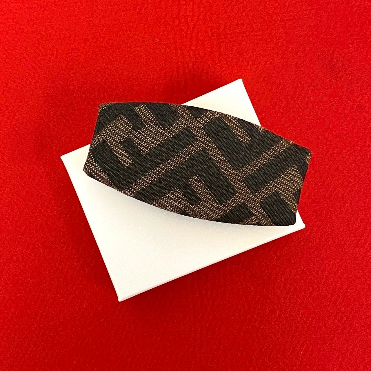 品 FENDI フェンディ ズッカ FF 柄 キャンバス バレッタ ピン ヘア 小物 ブラウン ブラック 00287