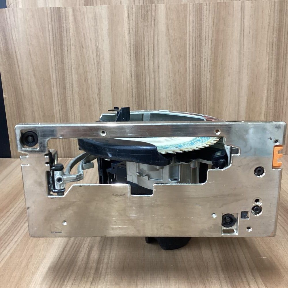  品 makita マキタ HS 631 DZ 165㎜充電式丸ノコ 18 V 201 マルノコ 切断工具 切断機