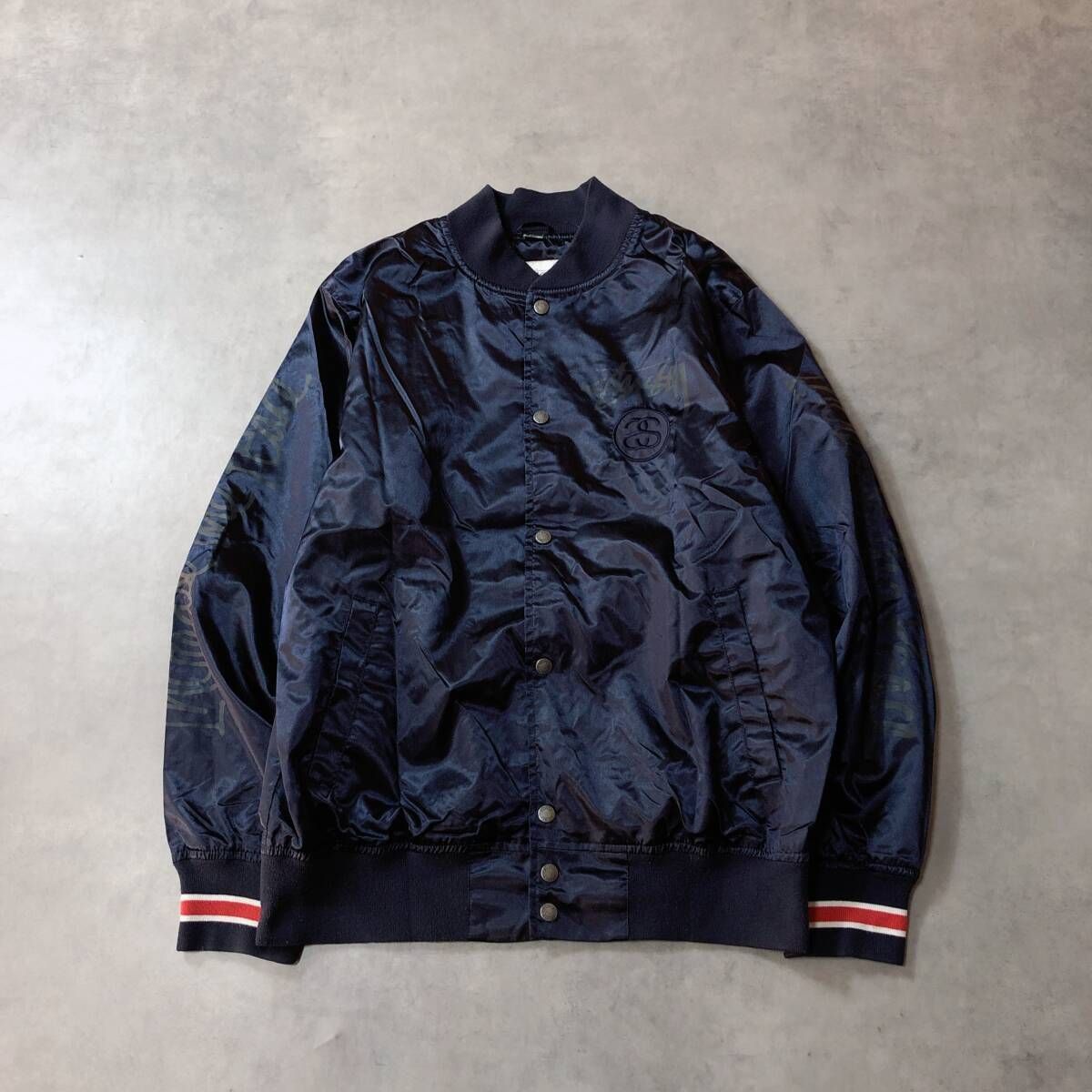 GQ4227◇STUSSY AUTHENTIC GEAR : ナイロン スタジャン◇L◇ネイビー系 