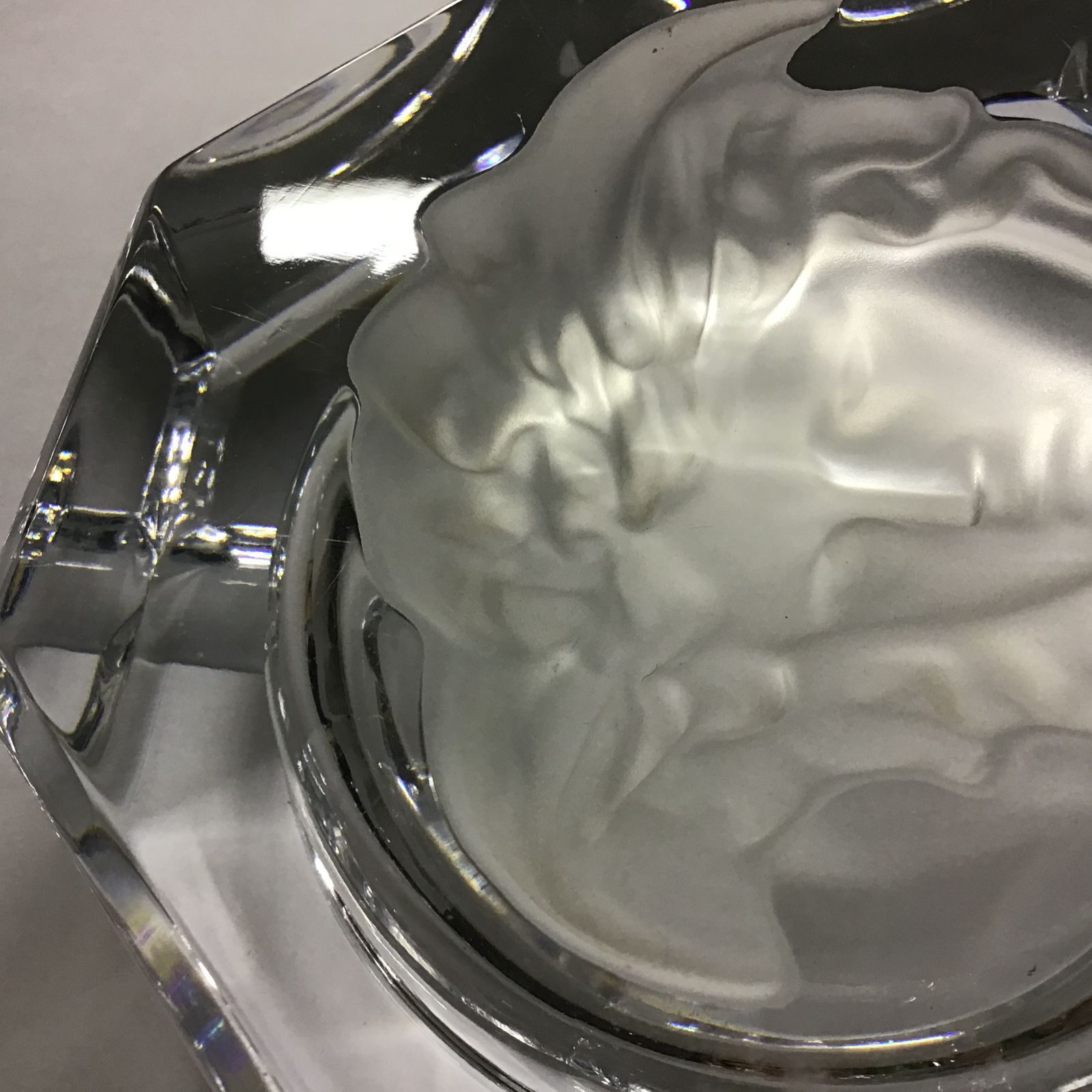 ヴェルサーチ VERSACE 非売品 灰皿 VERSACE（灰皿）のフリマアイテム一覧