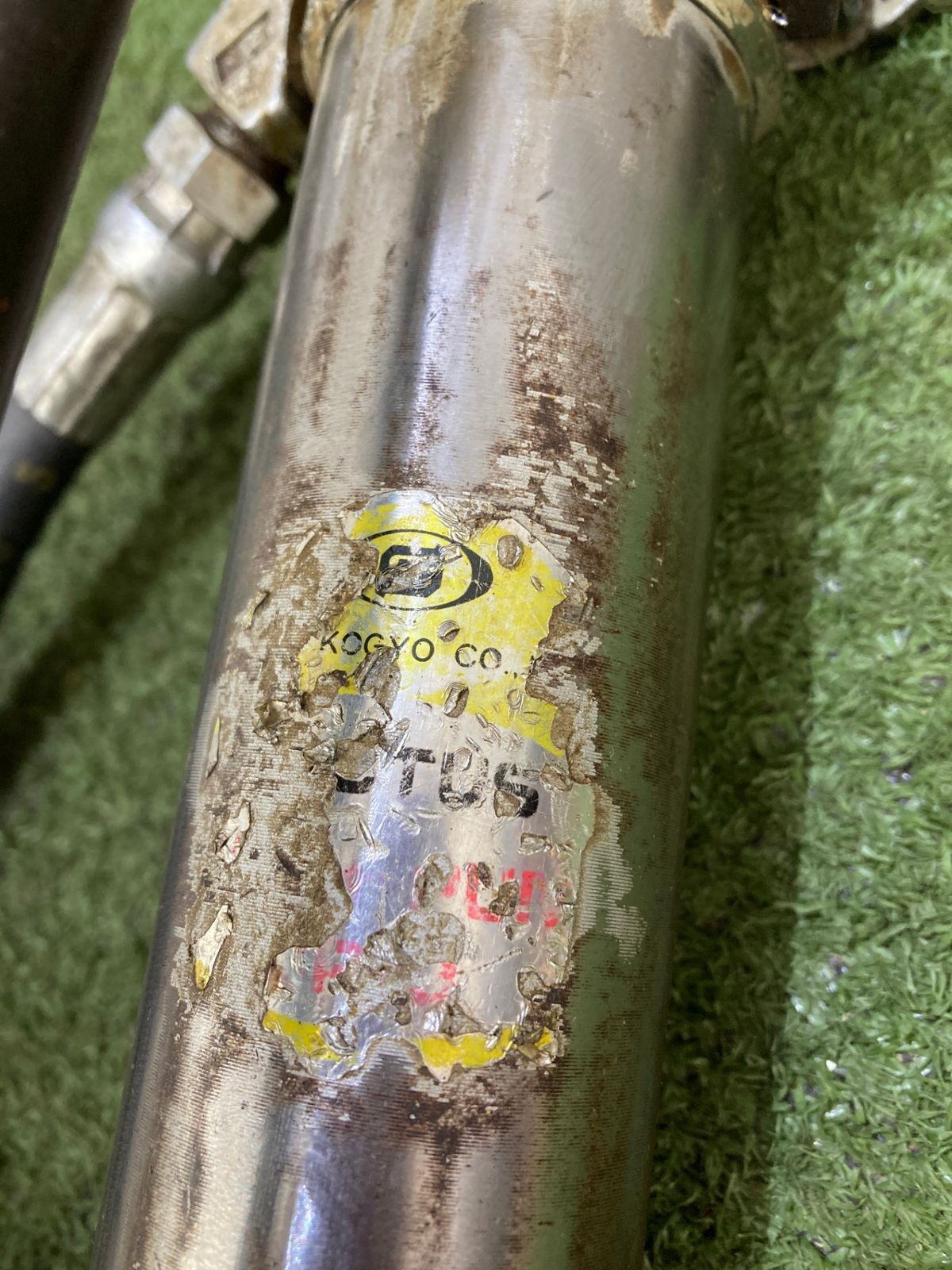 油圧式鋼板穴あけ機