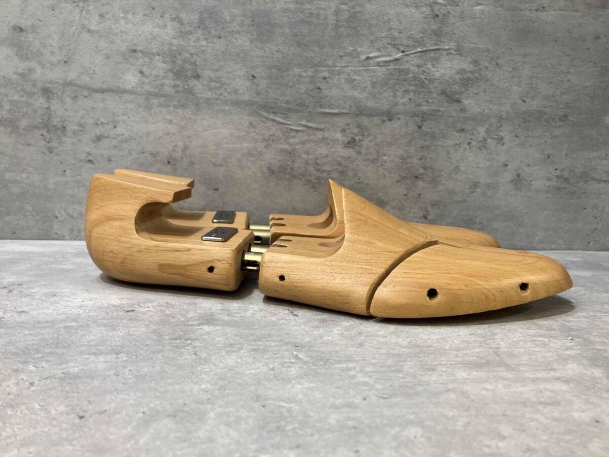 シューキーパー ジェイエムウエストン