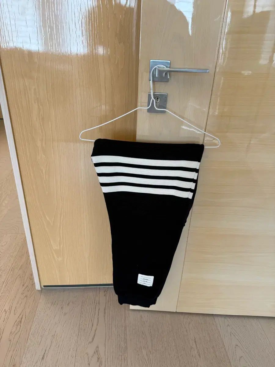 トム ブラウン ネイビー グレー まとめ