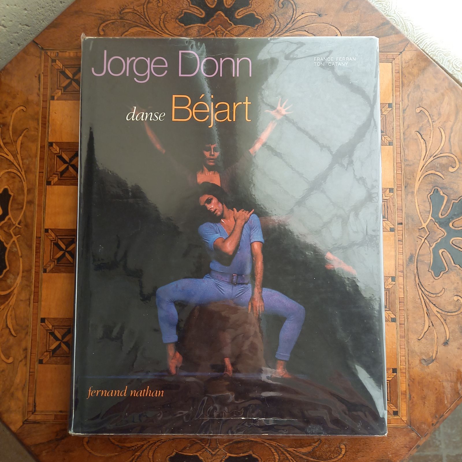 洋書 フランス語 Jorge DONN danse BEJART ベジャール ジョルジュ ドン 写真集