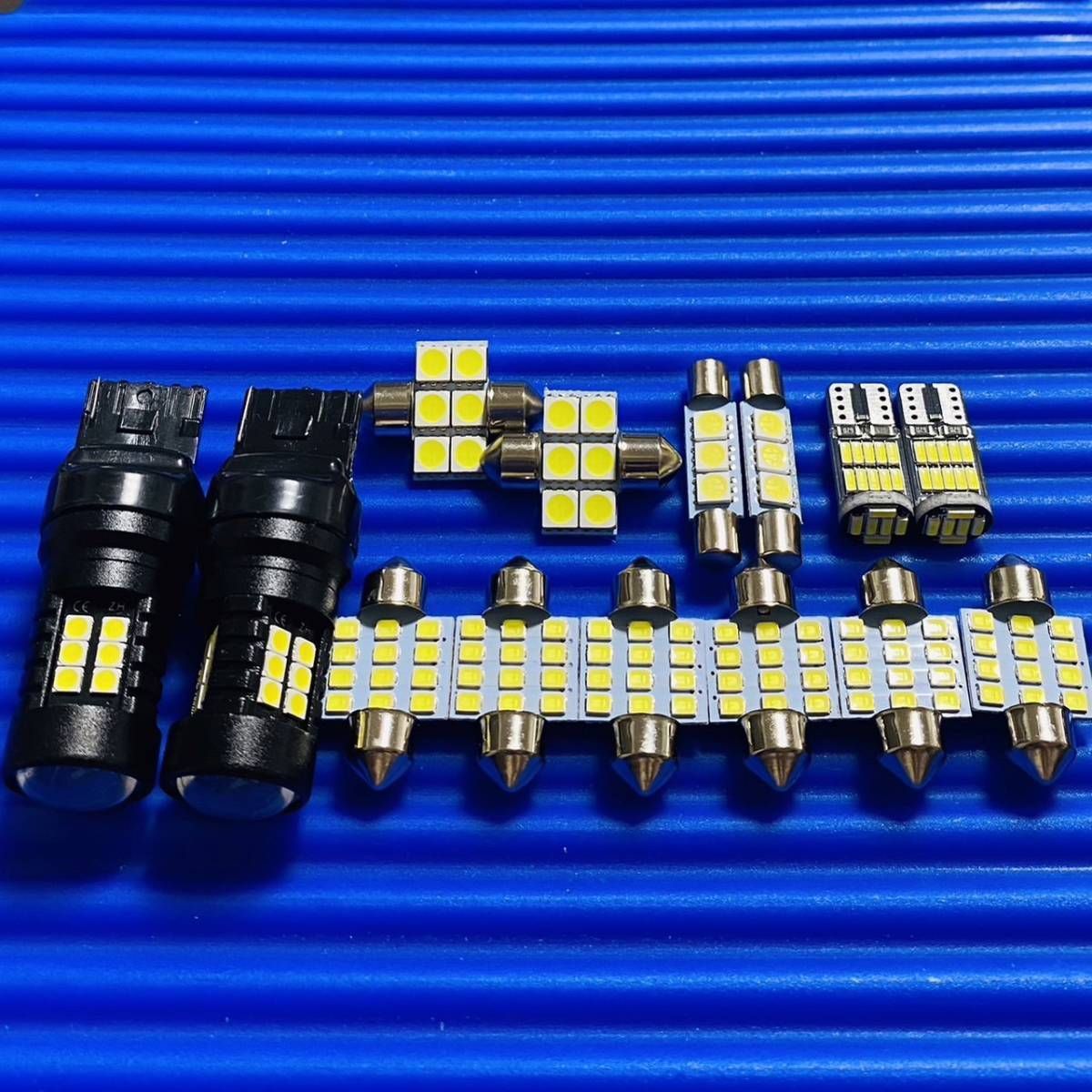 爆光14個セット！CV系 デリカ D5 前期 [H19.1～H24.7] 純正球交換 LED ルームランプ バックランプ ウェッジ球 車内灯 カー用品 パーツ ライト