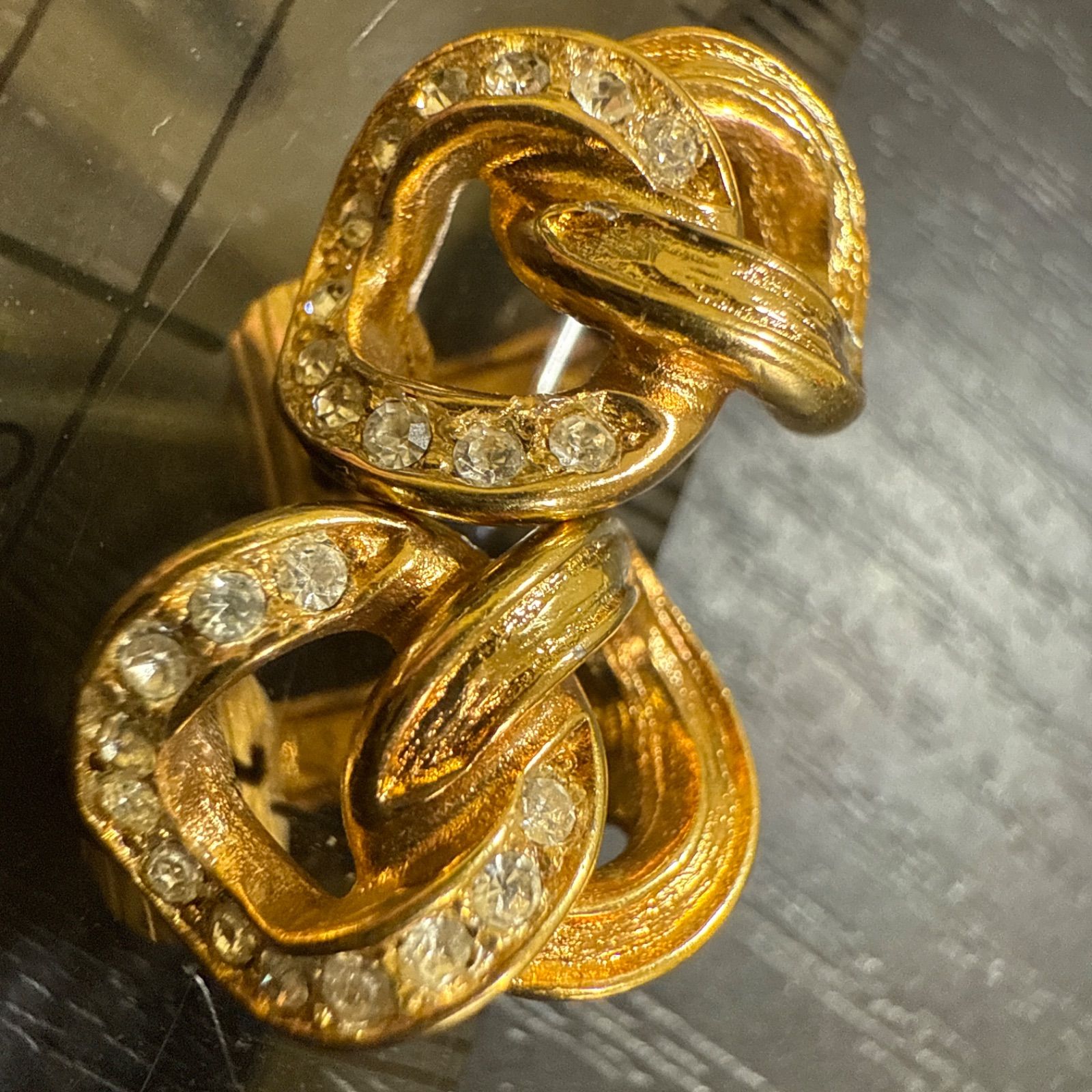 Christian Dior クリスチャンディオール ラインストーン付きリボンモチーフイヤリング ゴールド ビンテージ