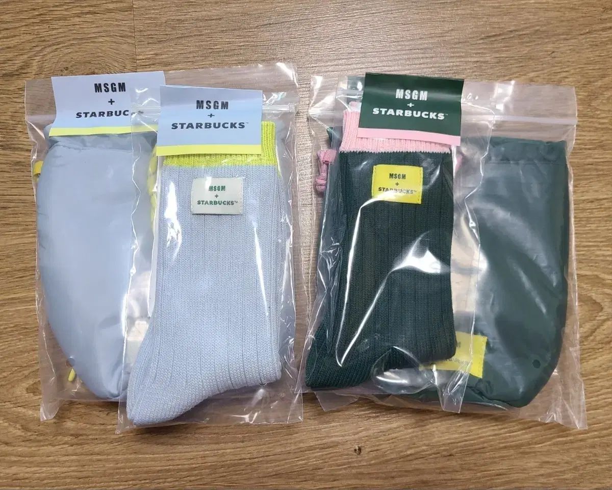 スターバックス フリークエンシー MSGM ポーチ 靴下 グリーン スカイブルー ビニール