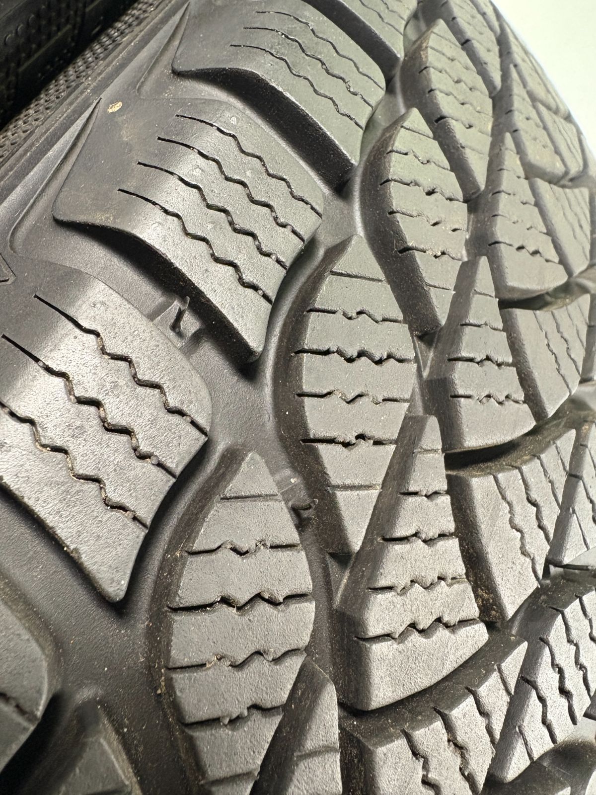  175 80 R 16 DELINTE WD 6 4本 冬 タイヤ スタッドレス TA 846 16インチ スタッドレス