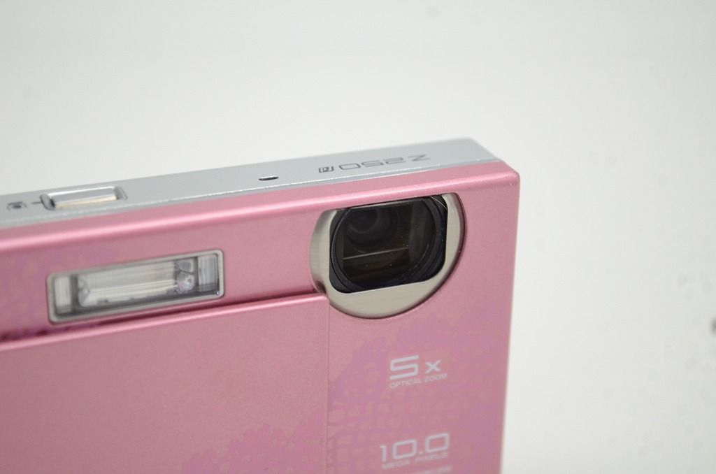 FUJIFILM フジフィルム FinePix Z250fd コンパクトデジタルカメラ