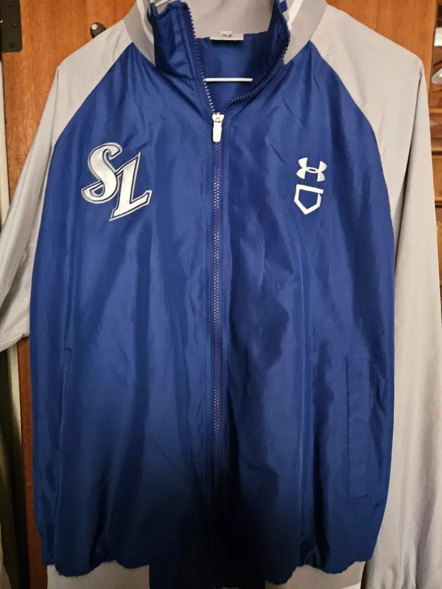サムスン ライオンズ アンダーアーマー 秋冬用アウター 춘잠 秋冬ジャケット