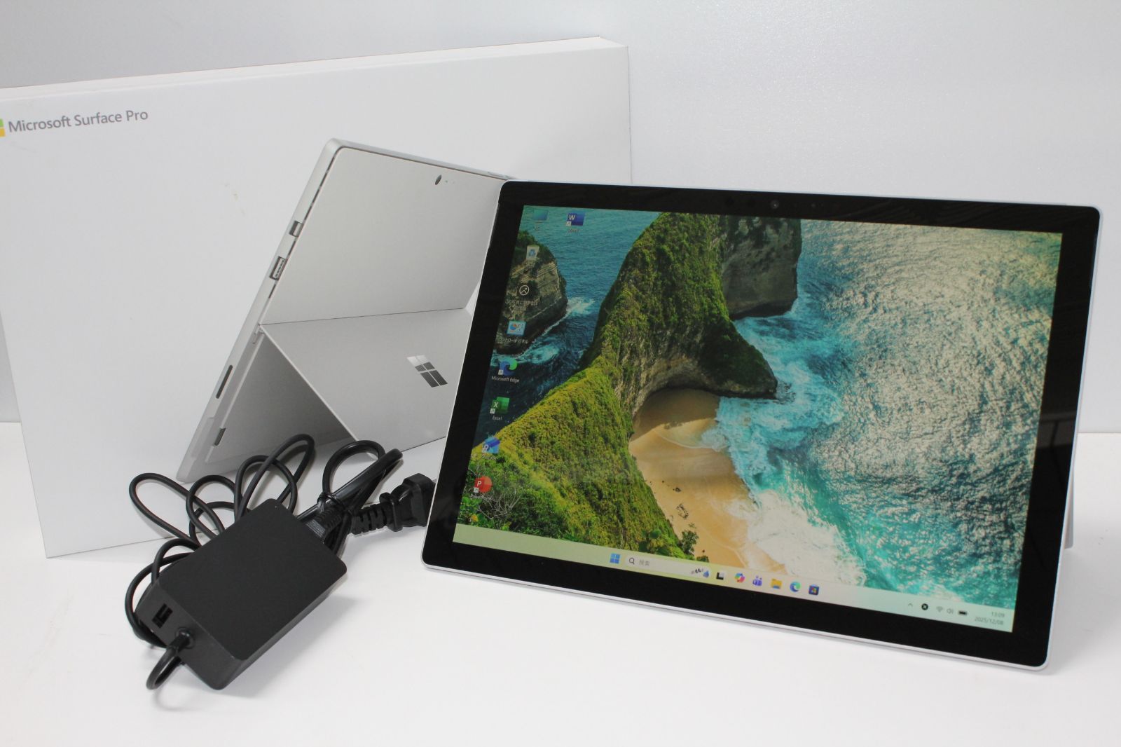 Surface Pro 6|intel core i 5|128 GB|8 GB ⑤