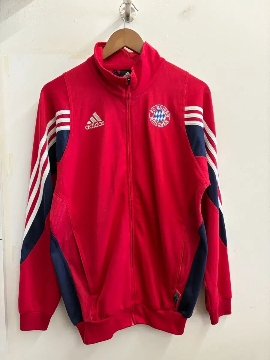 FCバイエルン・ミュンヘン アウェイジャージ N78 アディダス FCバイエルン・ミュンヘン ジャージトラックジャージ