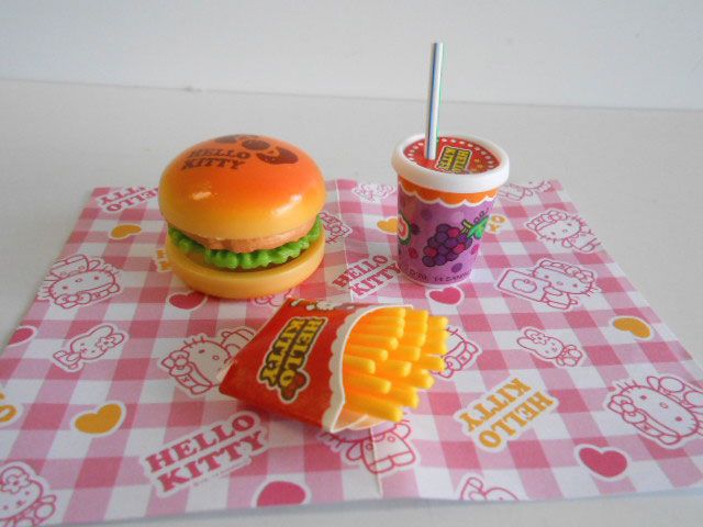 ♯Kpm28DDハローキティまちのハンバーガーやさん全1種 - メルカリ