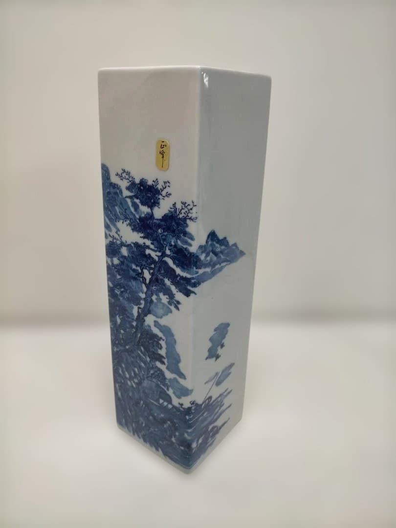 送料無料】 西峰謹製 山水 四角花瓶 桐箱付 通信記念日 受賞記念 花器