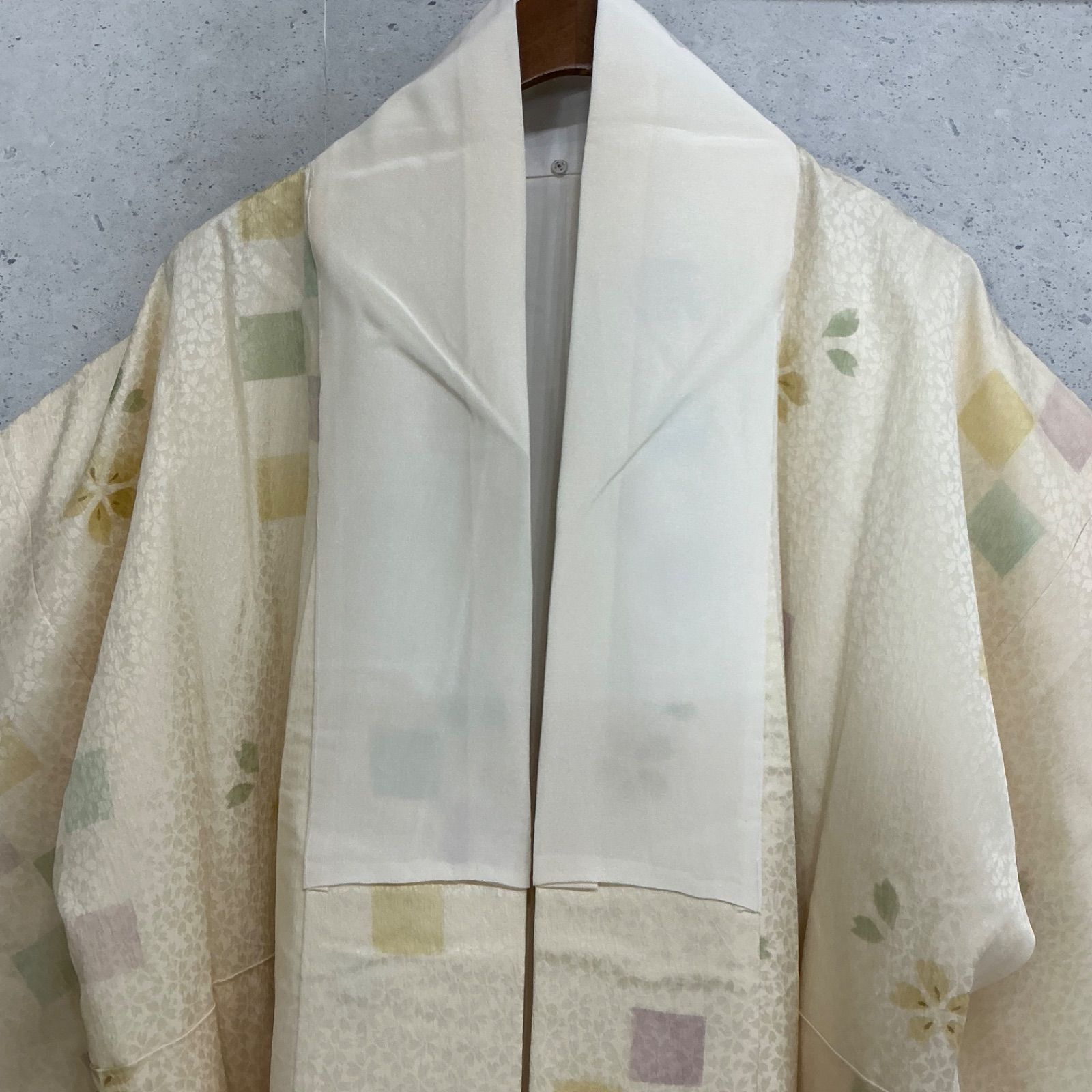 kimono+one◇未使用同然◇長襦袢◇仕付け糸付き◇正絹◇袷◇袖無双