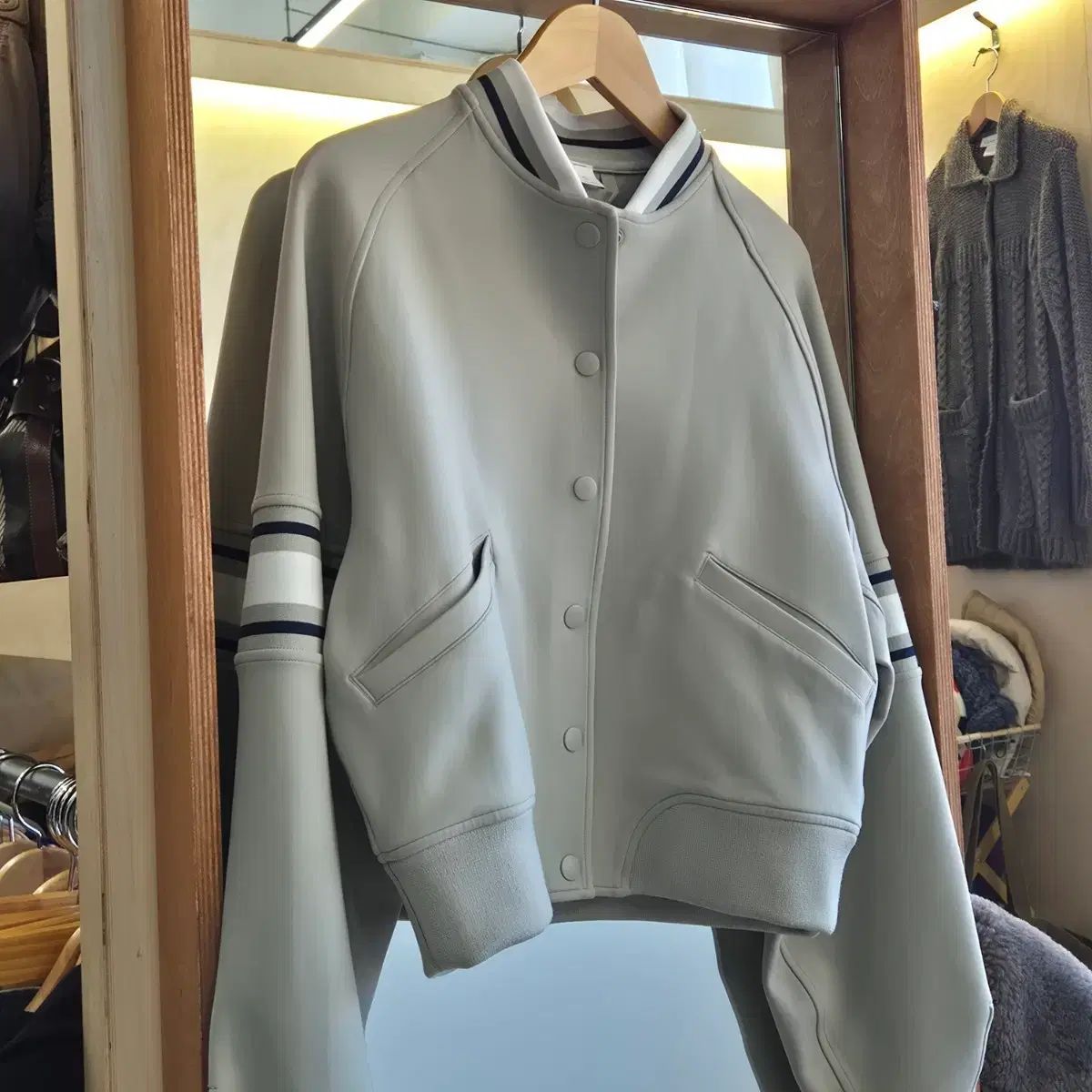 ルルレモン 春 ブルゾン スタジャン ジャケット XS