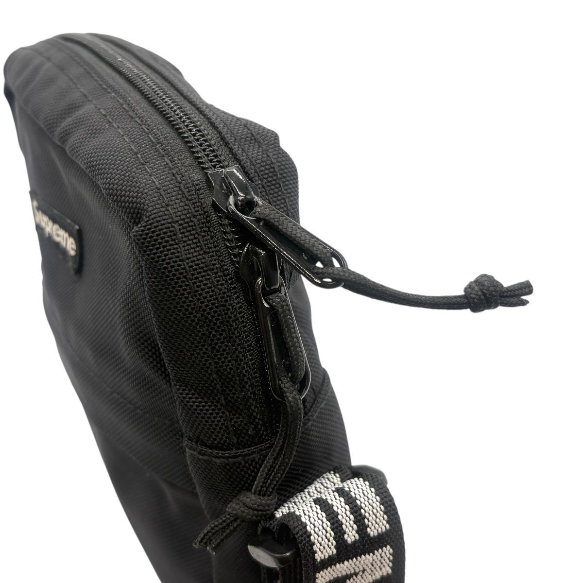 ショルダーバッグ ブラック