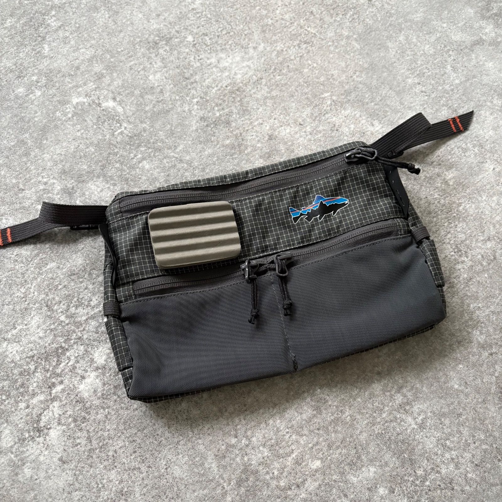 patagonia パタゴニア ウェーダーワークステーション サコッシュ 小物入れ ポーチ 渓流釣り フライフィッシング アウトドア