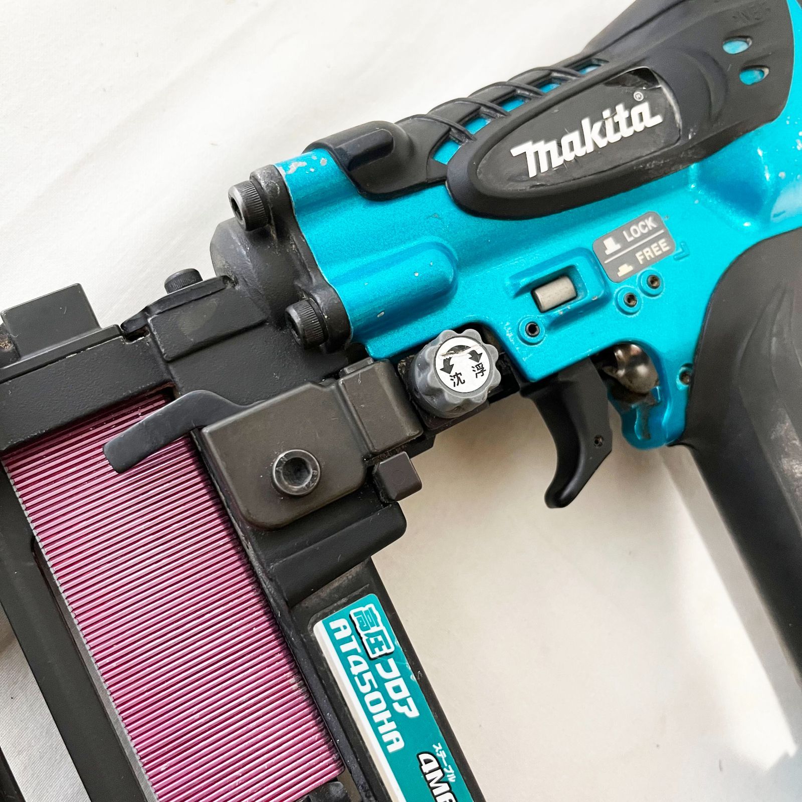  ●マキタ|makita●4 mm 高圧フロアタッカ AT 450 HA ケース付き エアタッカー 工具 札幌 質 エアータッカー エアーツール