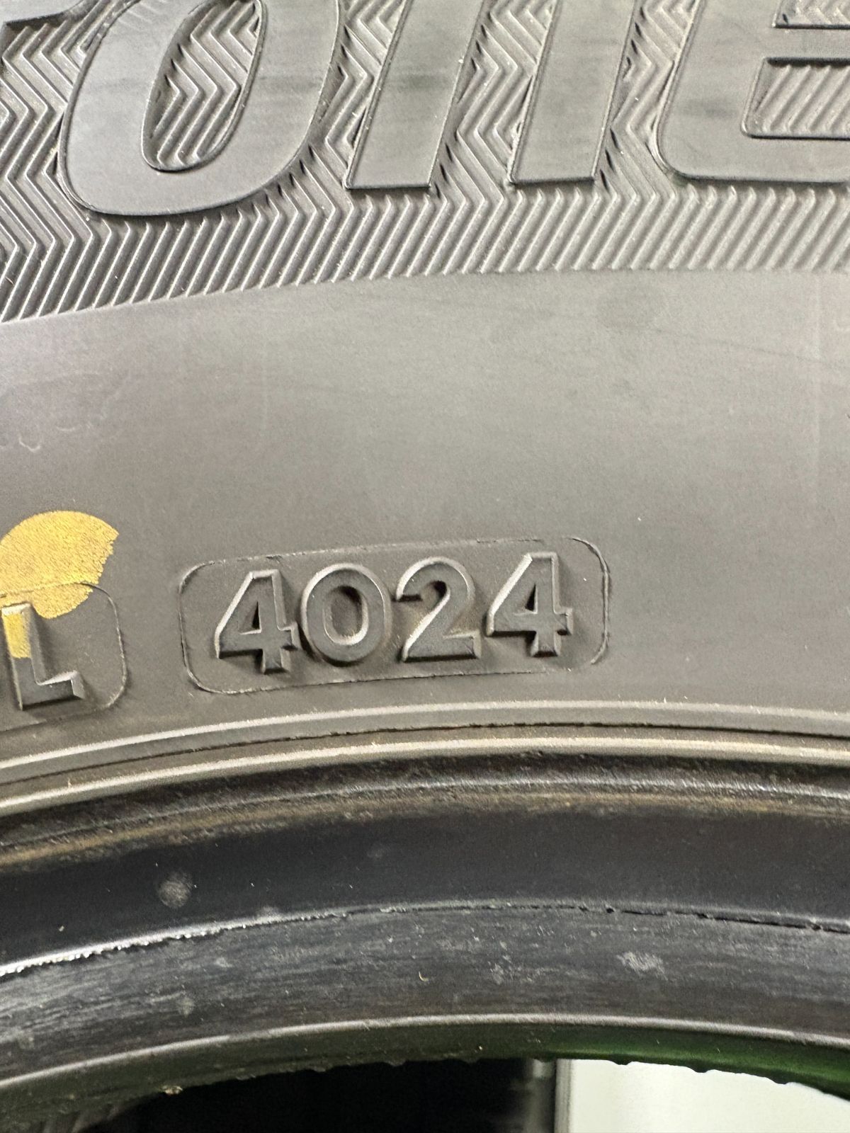 タイヤ スタッドレス