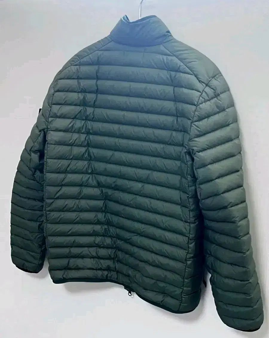 ストーンアイランド 軽量ダウンジャケット グリーン