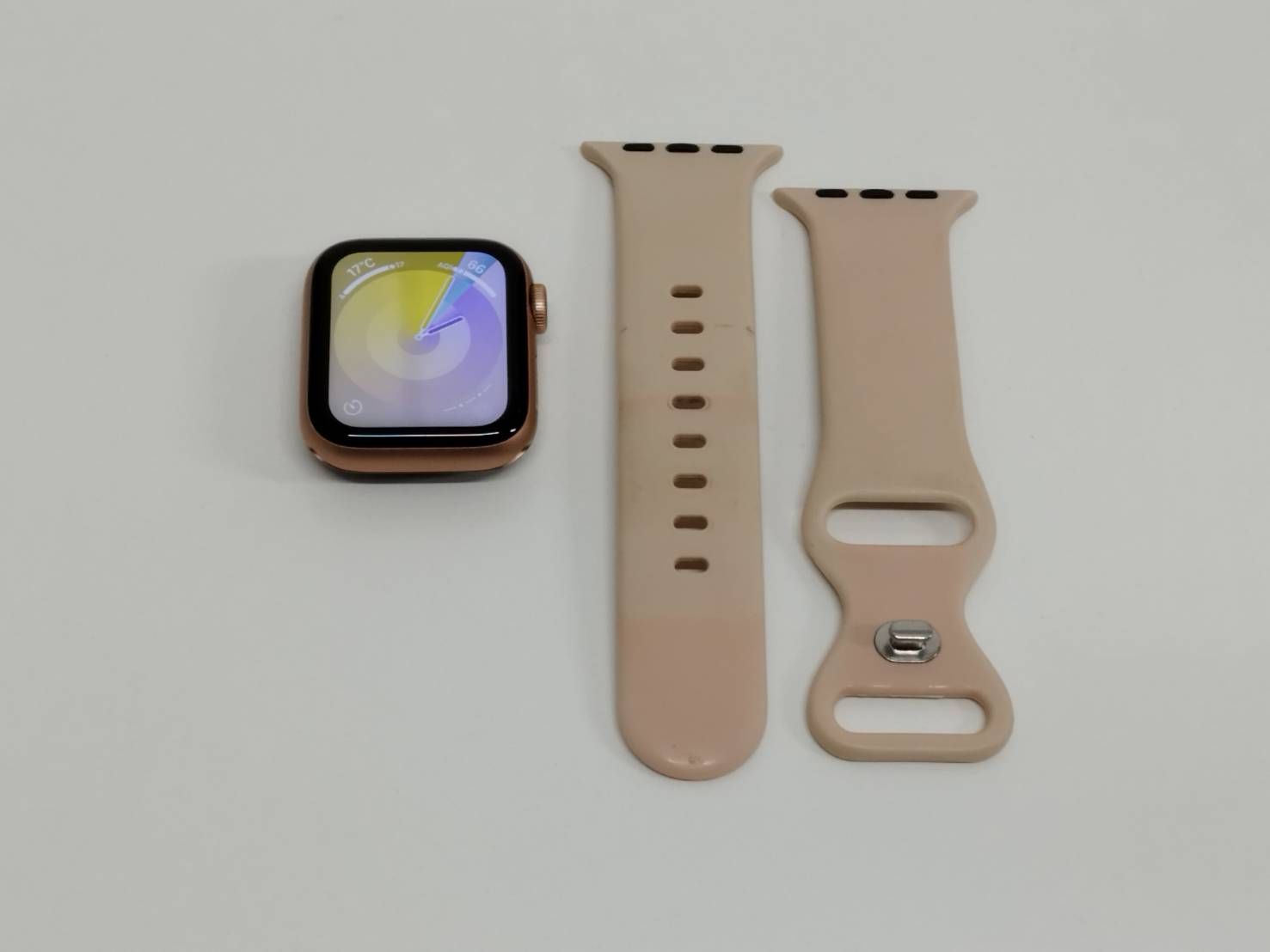 Apple Watch SE 第1世代|GPS|40 mm|A 2351|ゴールド MKQ 03 J|A 9