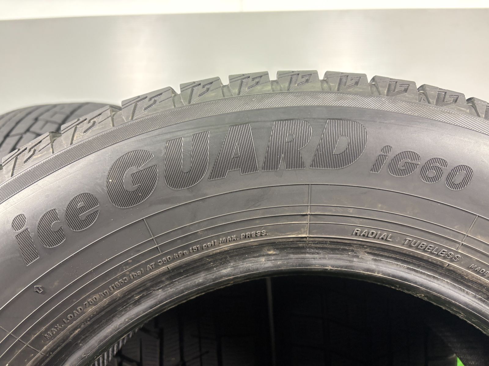  215 65 R 16 ヨコハマ IG 60 製 4本 冬 タイヤ スタッドレス TA 862 16インチ スタッドレス