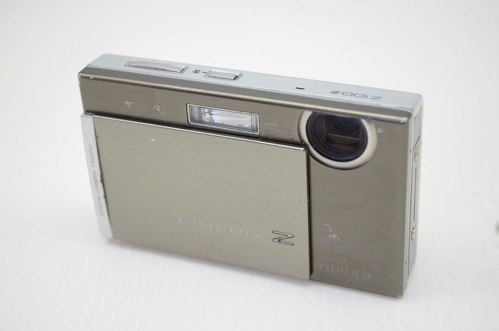 FUJIFILM フジフィルム FinePix Z100fd コンパクトデジタルカメラ