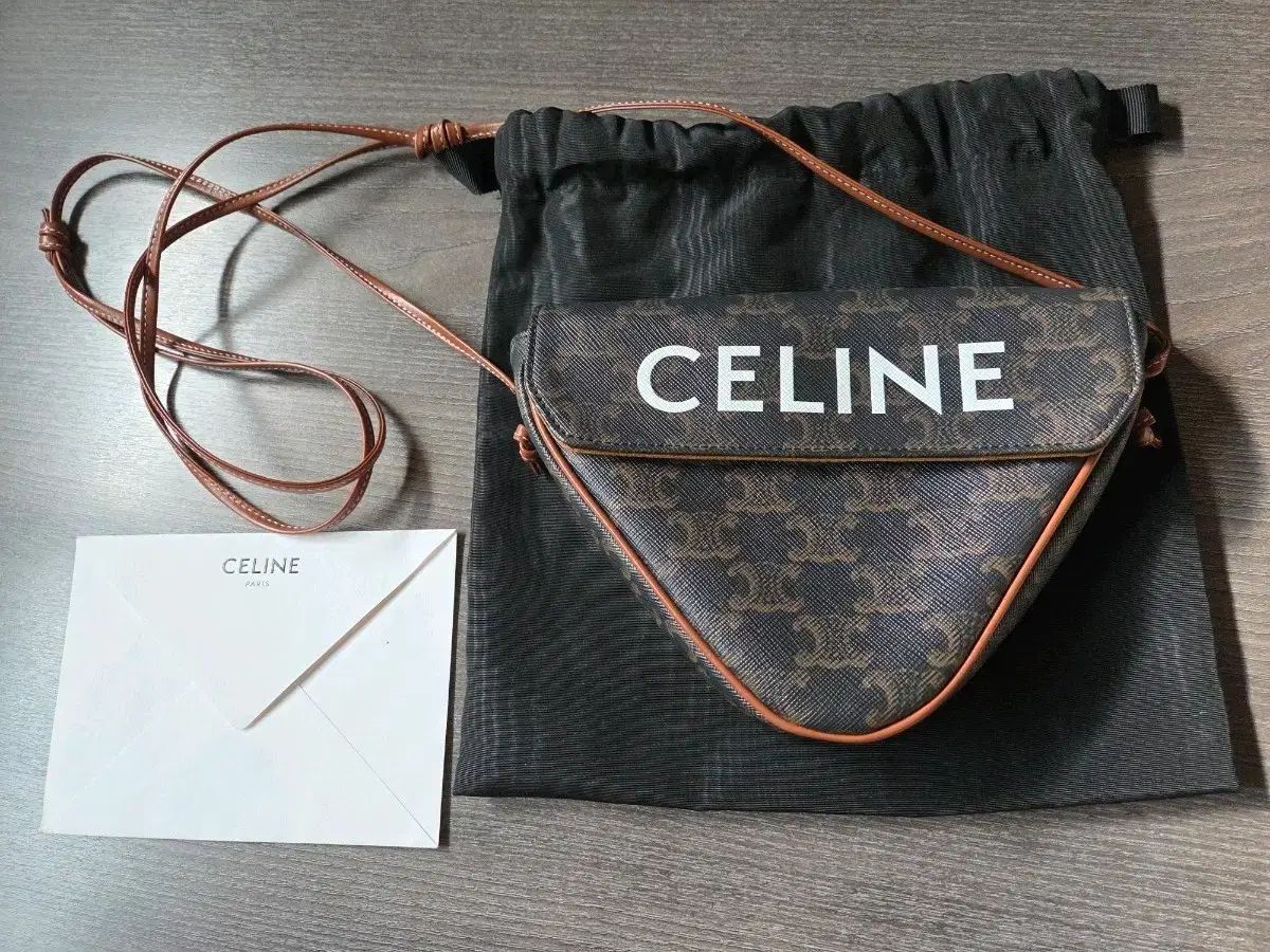 Celine セリーヌ トライアングルバッグ