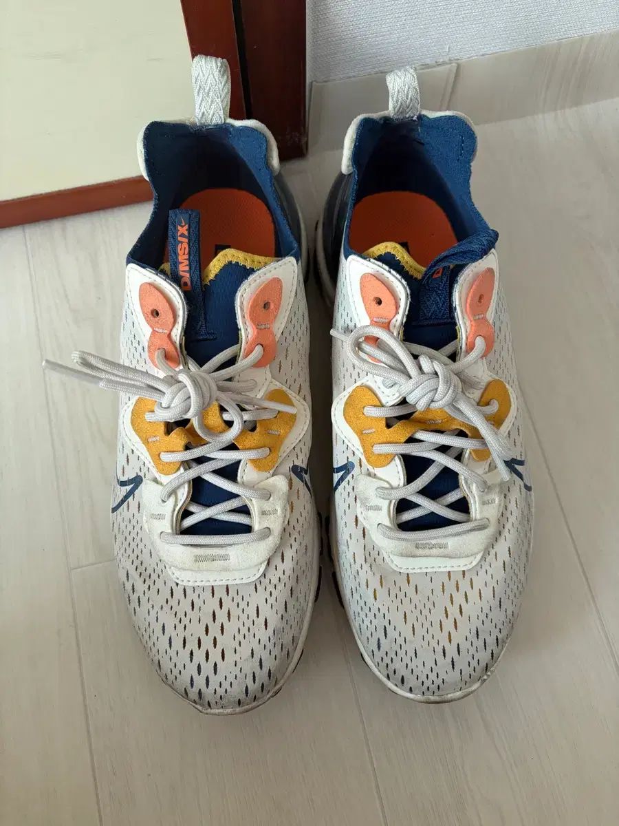 ナイキ リアクト ブルー サイズ 250