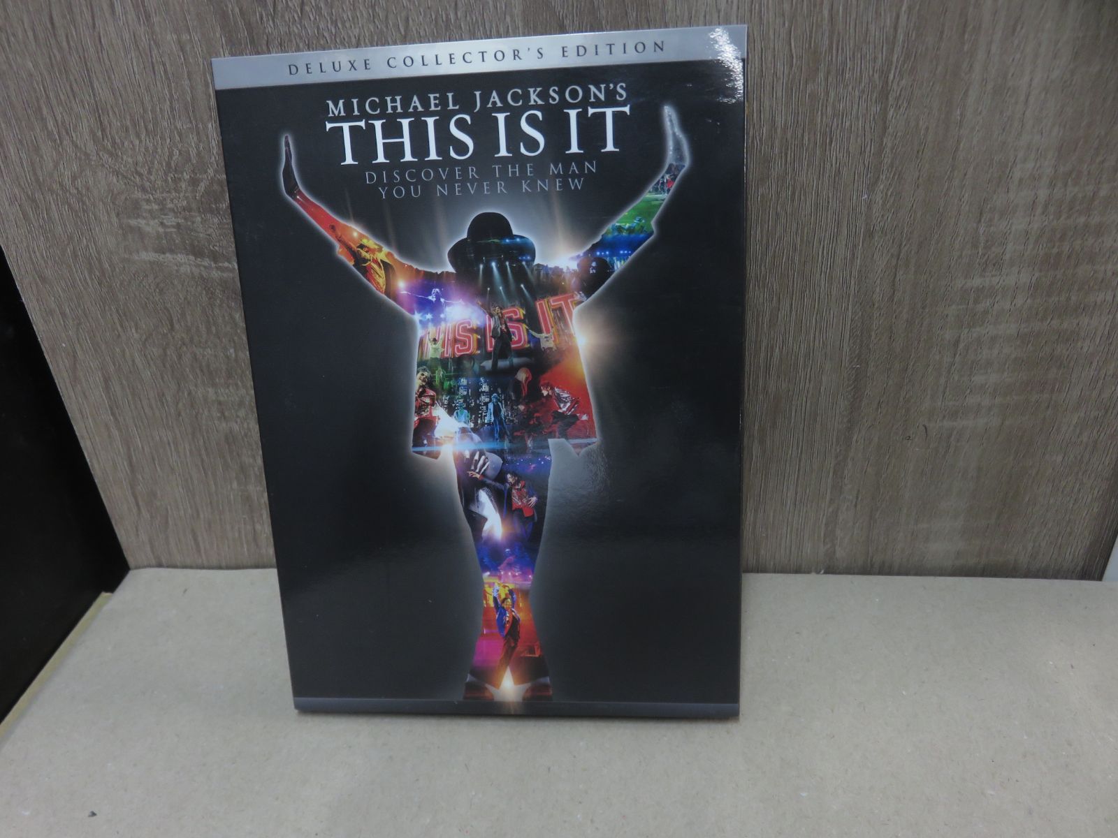DVD】マイケル・ジャクソン THIS IS IT デラックス・コレクターズ