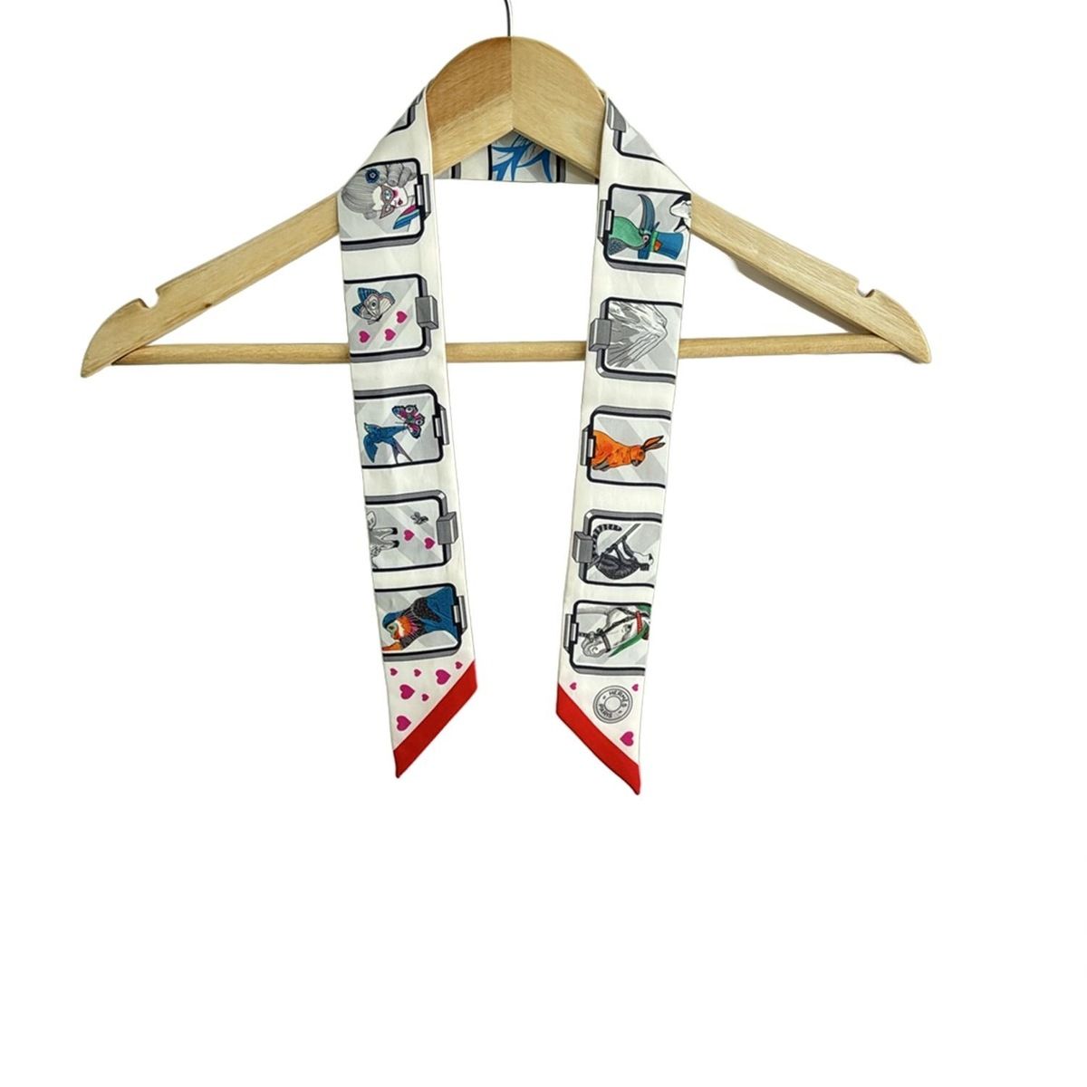 HERMES エルメス スカーフ ツイリー 白×黒×マルチ リボンスカーフ ハート うさぎ 馬 鳥 バタフライ 蝶