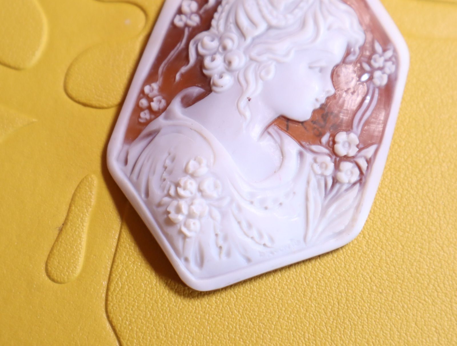 シェルカメオ ルース - メルカリ