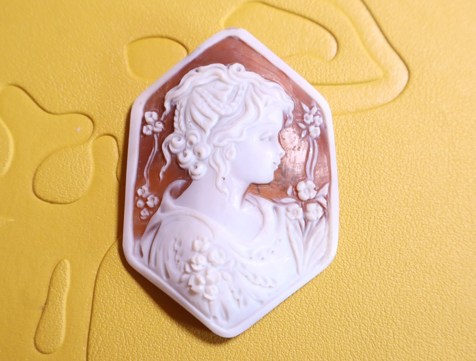 シェルカメオ ルース - メルカリ