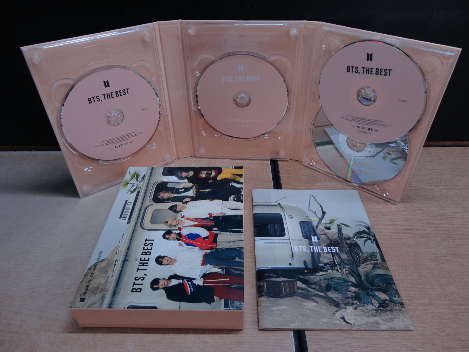 CD】BTS THE BEST 4形態セット トレカ付き - メルカリ