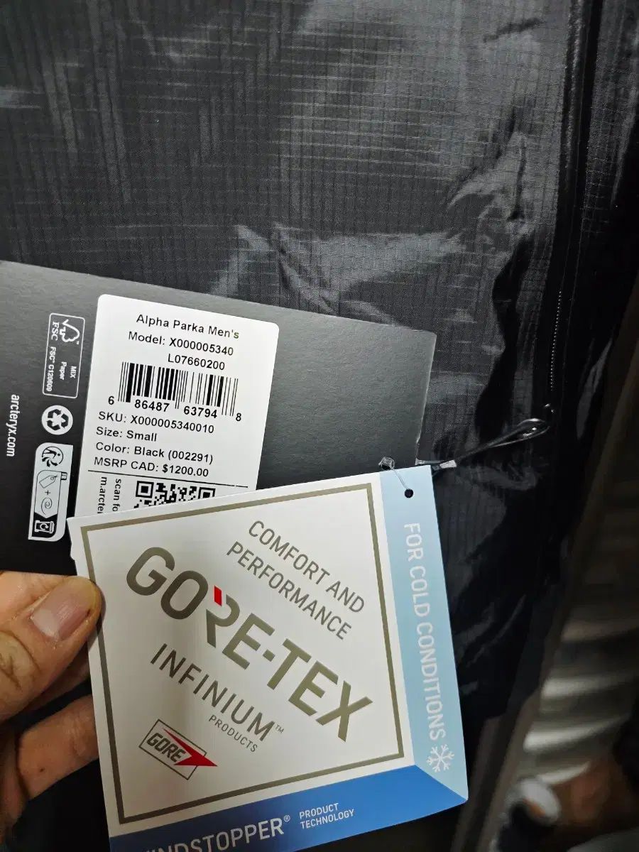 ARC TERYX アークテリクス アルファ パーカ ブラック Sサイズ 100