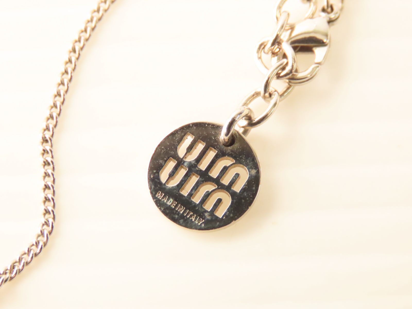 miumiu ミュウミュウ ロゴネックレス☆1204-817/JN2・ライト - メルカリ