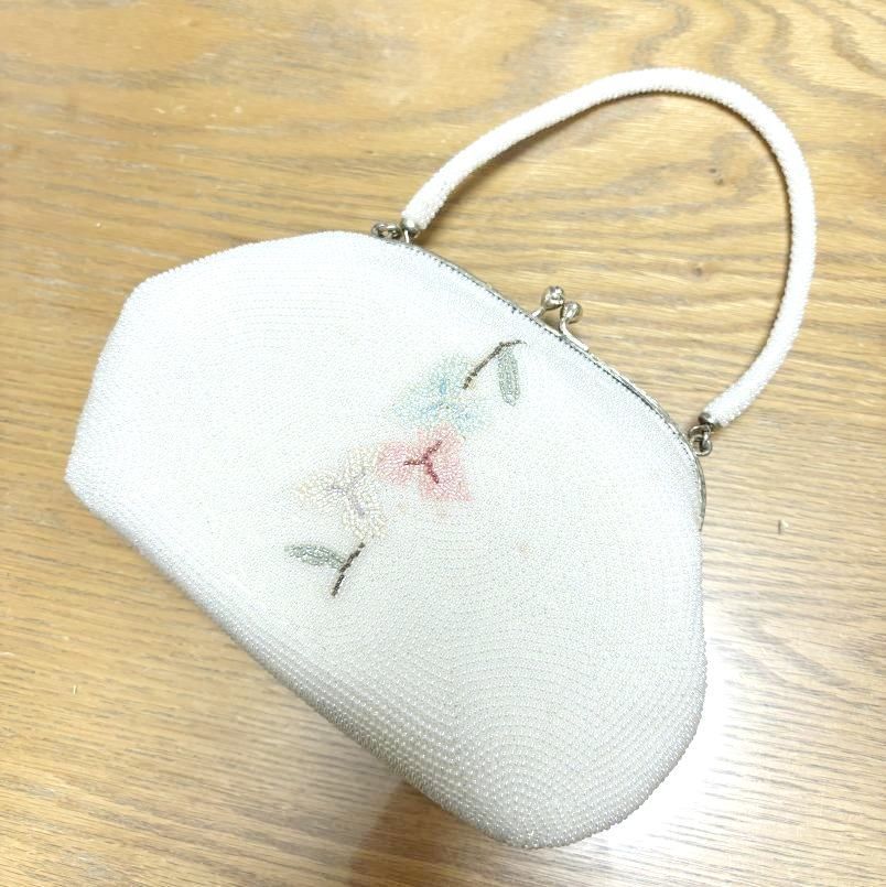 レトロ 和装バック ビーズハンドバッグ 白 - メルカリ
