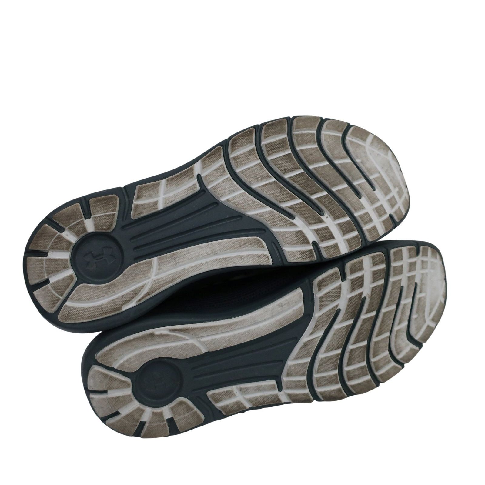  man商品です♪ 美品】UNDER ARMOUR(アンダーアーマー) スパイクレスゴルフシューズ