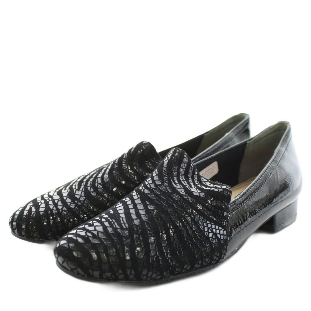 REGAL ブラックレザーパンプス 中ヒール リーガル REGAL パンプス ラウンドトゥ エナメル 23.0cm 黒 ブラック