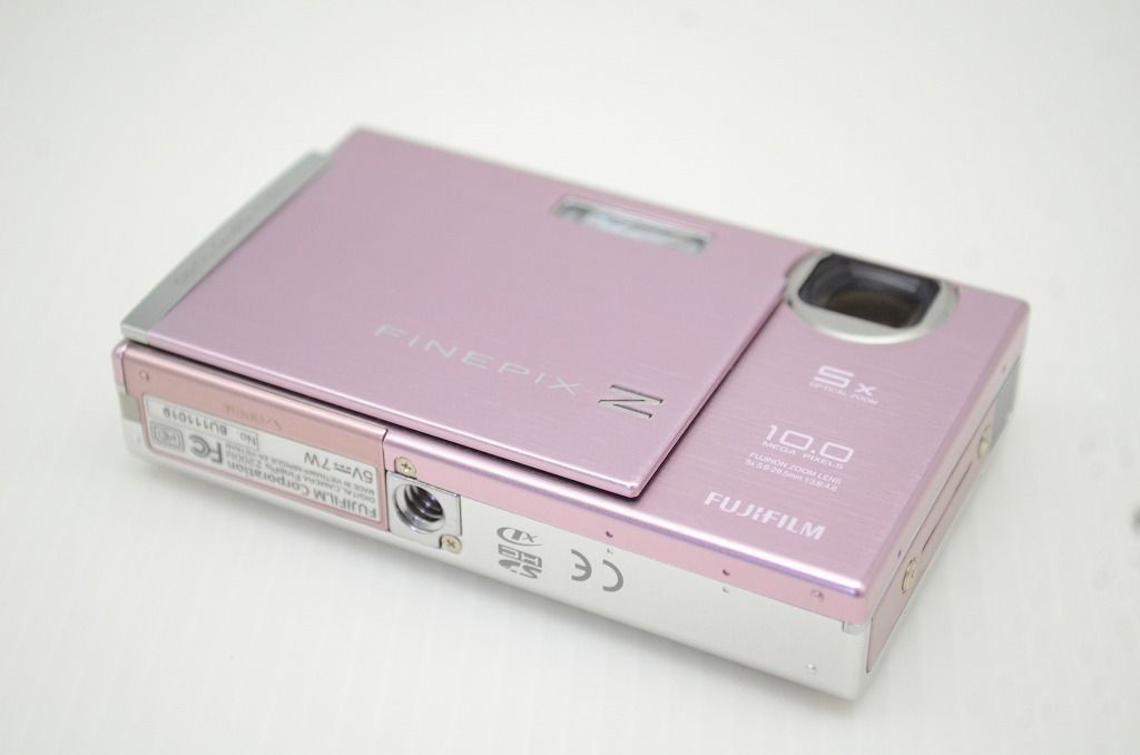 FUJIFILM フジフィルム FinePix Z200fd コンパクトデジタルカメラ