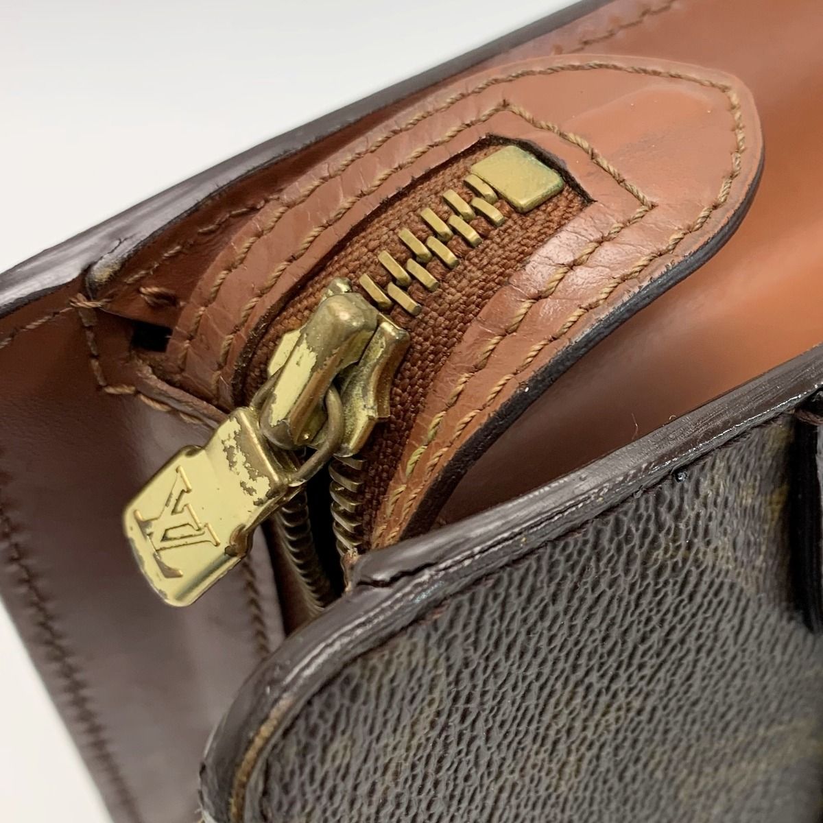 LOUIS VUITTON ルイヴィトン モノグラム ポシェットオム M51795